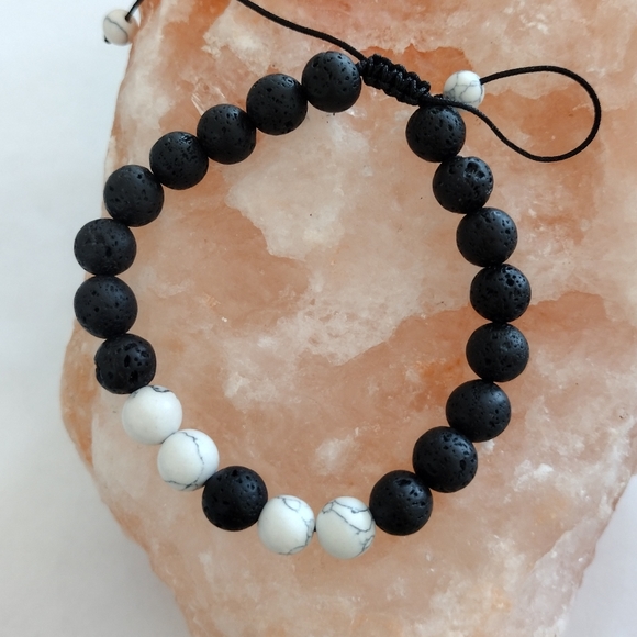 Lava stone bracelet - Picture 3 of 6